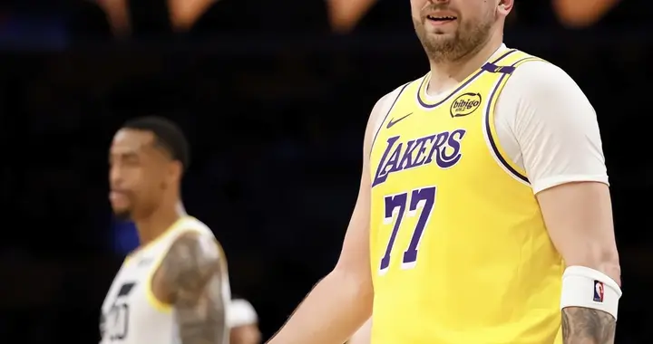 WOC！东契奇暴瘦！几十斤，就这么瘦下来了