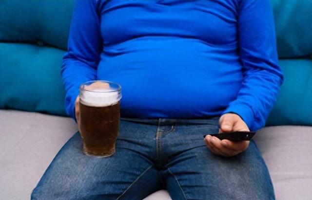 尿毒症是“拖出来”的？提醒：身上2处发臭，可能是肾脏在求救