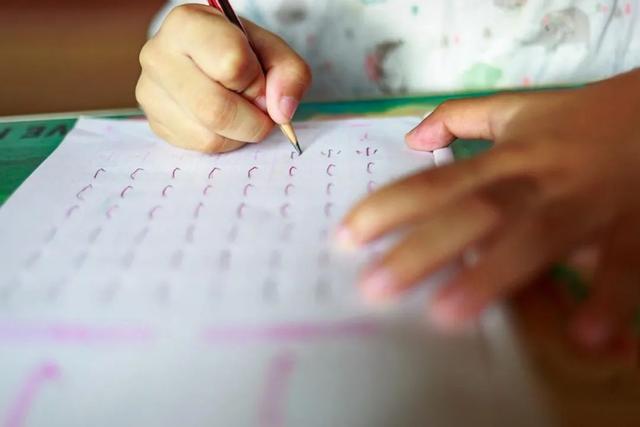 上课走神、开小差！孩子注意力不集中，5个方法有效提升