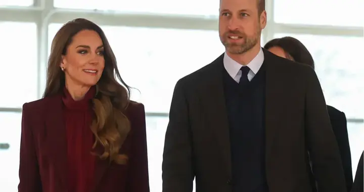 威廉凯特新年首场合体！王妃酒红色西装亮眼，这次亮相对她很特别