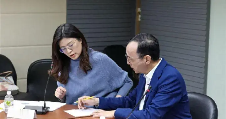 国民党交接完成：朱立伦辞职，郑丽文接任一要职，再重用马英九系