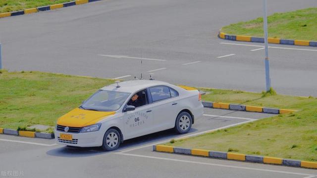 科目三为什么要有意控制合格率？几位车主给了答案，你赞同吗