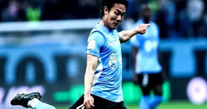 惊天0-0！中超保级战现悲壮一幕：24岁门神跪地痛哭，大连3次中柱