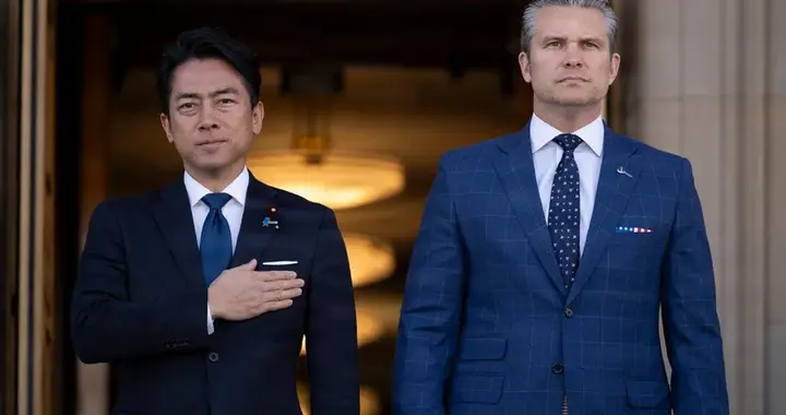 美国国防部长举行仪式欢迎日本防卫大臣小泉晋次郎（组图）