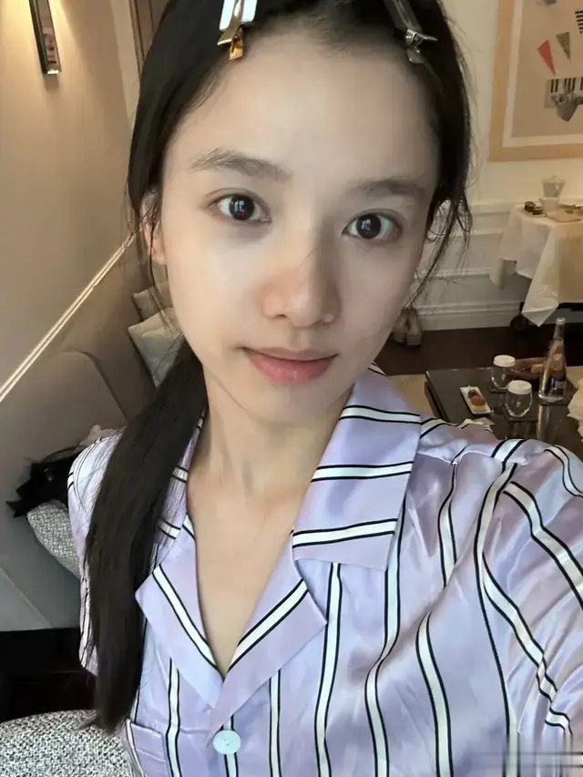 张婧仪这也太反差了叭！