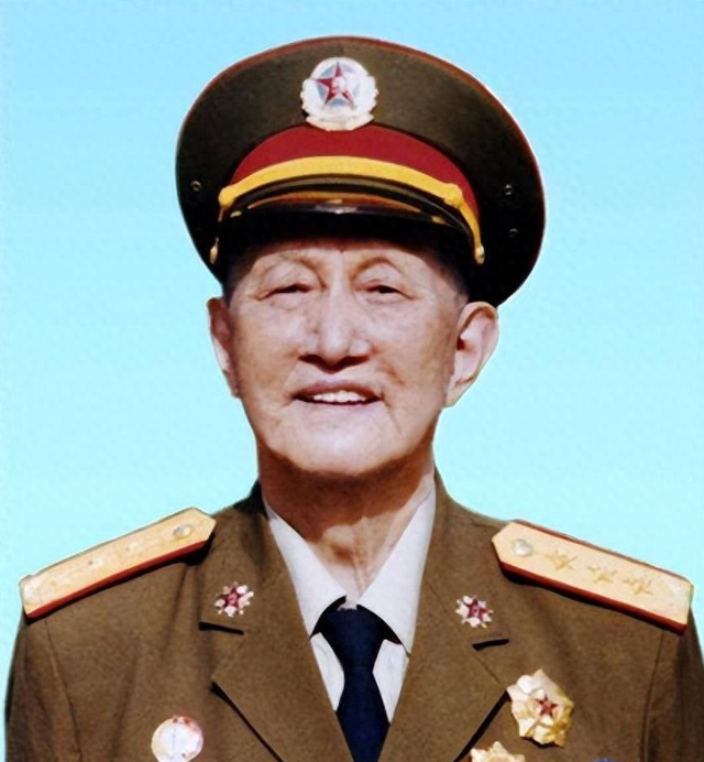 攻坚猛虎第43军的六大军长，一位上将，四位中将，一位少将