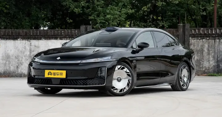 广汽昊铂A800：广汽昊铂拿下120公里时速L3高速测试牌照，厉害！