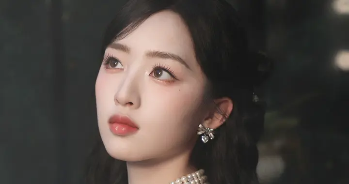 美女壁纸第6036期—邓恩熙