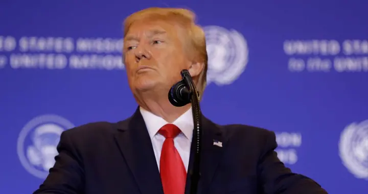 谁敢买伊朗石油，美国就要动手，中方一句话，直接表明立场