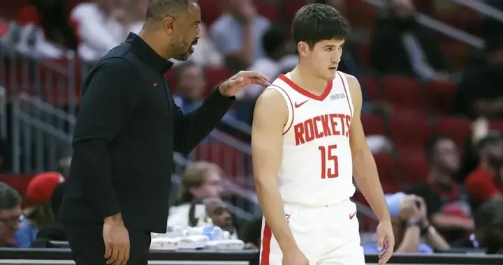 手感用光了！火箭战太阳，篮板少6个，谢波德6中1，霍勒迪4记三分