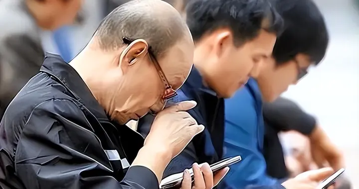 美国对中国渗透没白费，扶持的“内鬼”，终于开始在中国露头了
