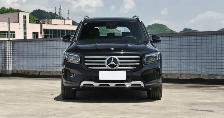 奔驰7座SUV拿捏人心，已经跌到了16.39万，疯狂收割年轻人