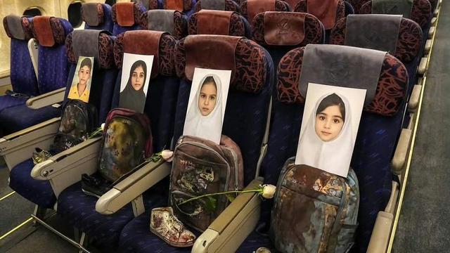 激情迷彩说：跟伊朗代表团一起去伊斯兰堡的