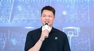 朱芳雨确实卸任了广东宏远总经理，转岗为副总经理主抓青训，俱乐部内部已经...