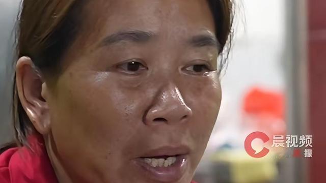 橙子不甜：赚钱不难， 难的是拿命换钱。