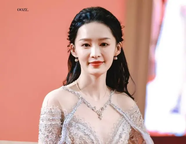 李沁：美丽迷人