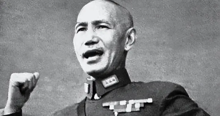 蒋介石日记里骂了两个人近三十年，却始终不回答一个更要命的问题