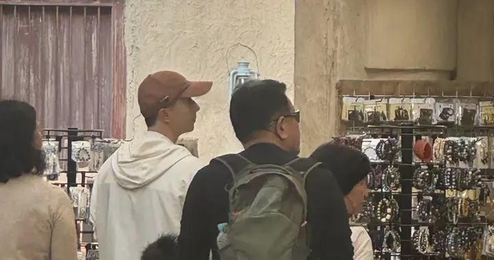 38岁庆生，首尔街拍：马龙夏露镜头外的日子到底是什么样