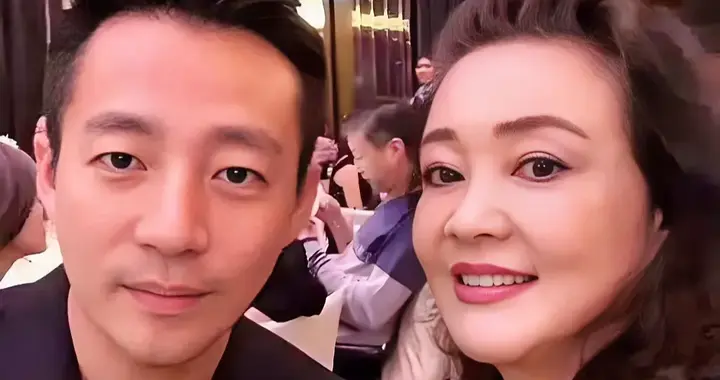 66岁张兰月薪两万三，亲儿子当众让她下不来台，人性太凉薄！