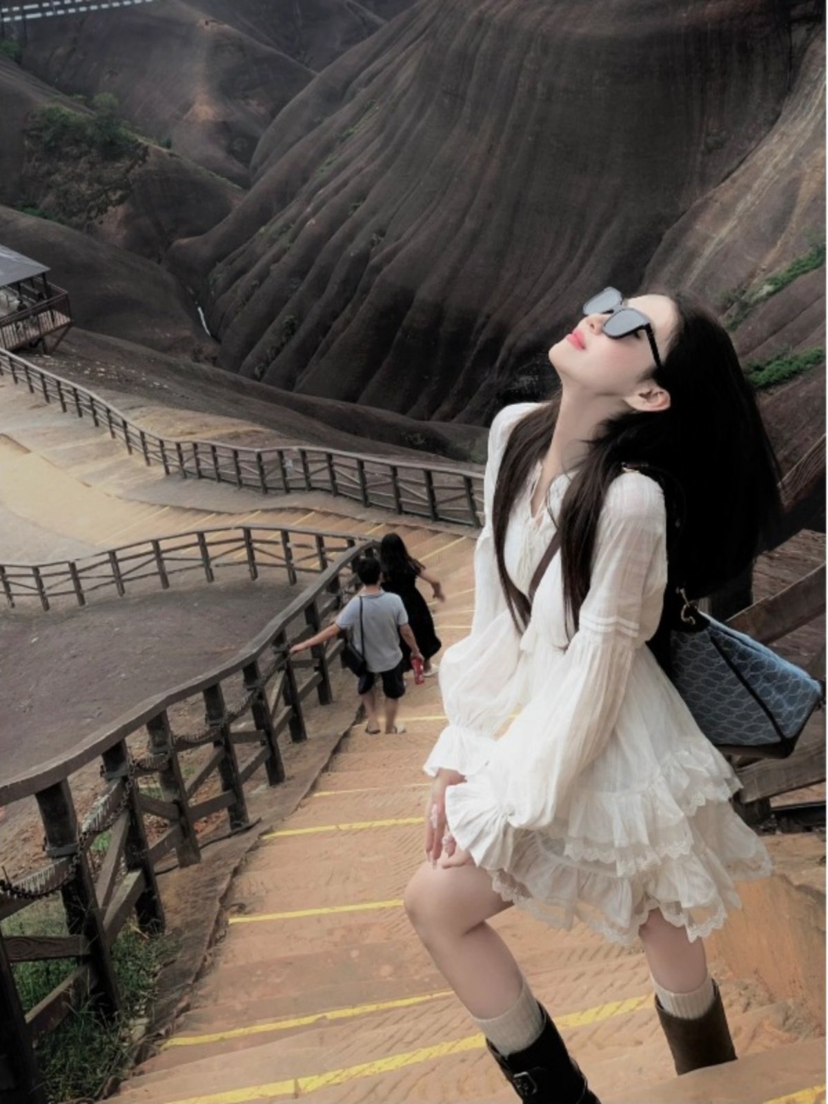 早秋法式初恋白色长袖衬衫连衣裙女