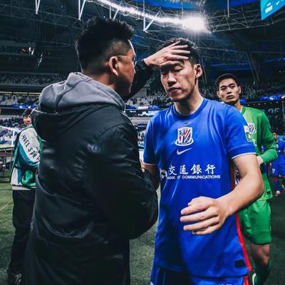 爱上小老弟：带刀中卫朱辰杰:挂完点滴连进