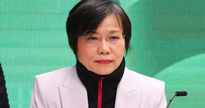 “台独”先锋被扒，台上骂大陆，私下赚大陆，绿营双面人真不少