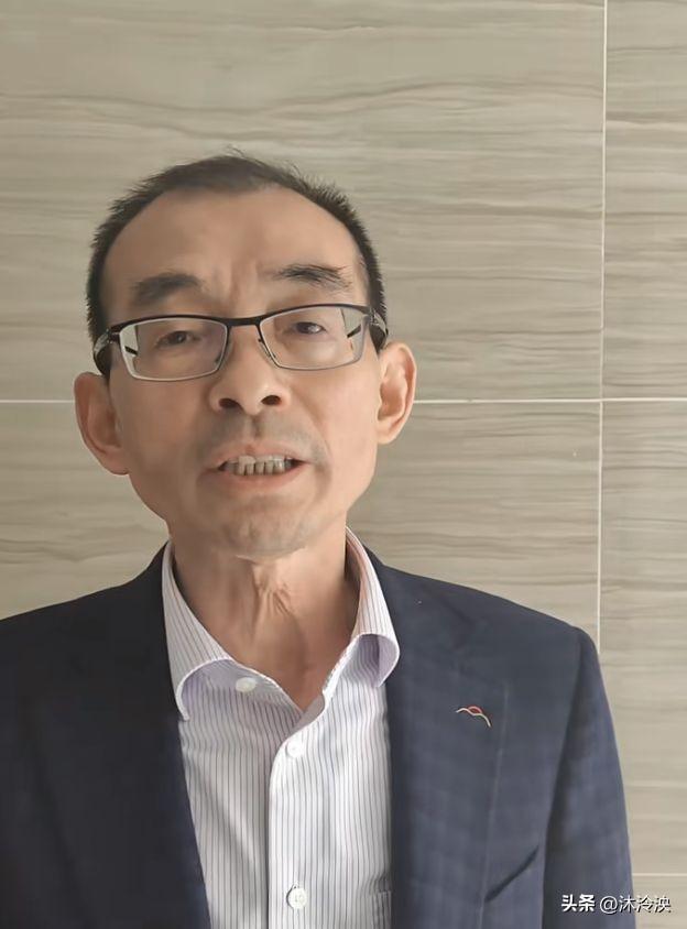 谎话连篇！网友曝谢岳是假富豪，欠钱不还，谢妈妹妹怒斥谢爸出轨