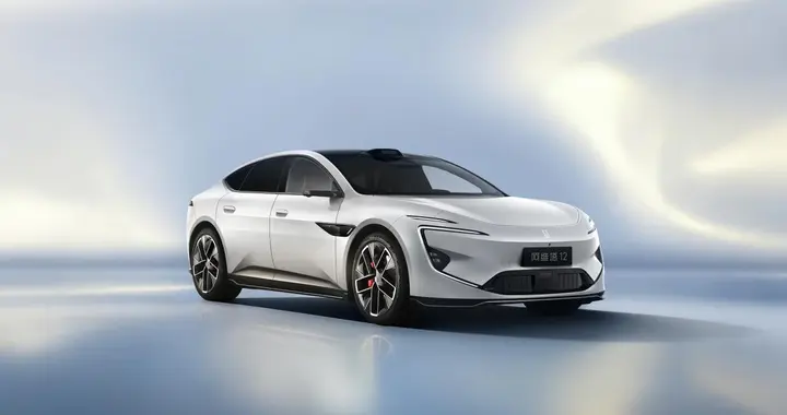 新款阿维塔12亮相 设计、动力、操控、智驾全域升级