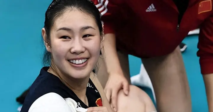 39岁女排功勋：是朱婷闺蜜，退役五年单身无儿女，如今已官至高位