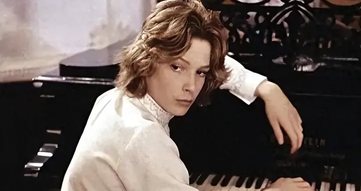 世界第一美少年去世！15岁因盛世美颜被名利场围猎，一生受尽折磨