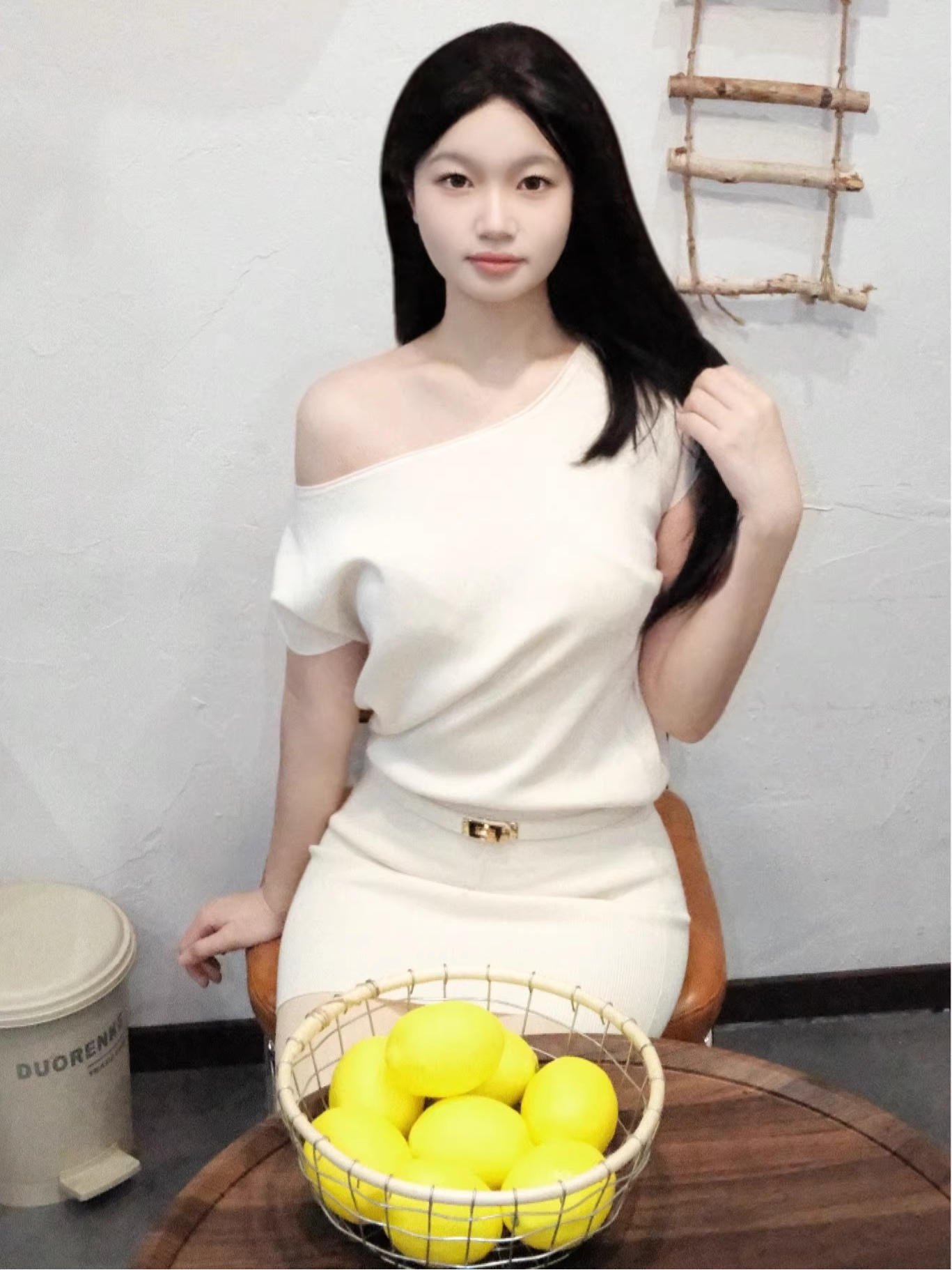 爱惨了这条白色斜肩包臀裙！好气质姐姐穿搭