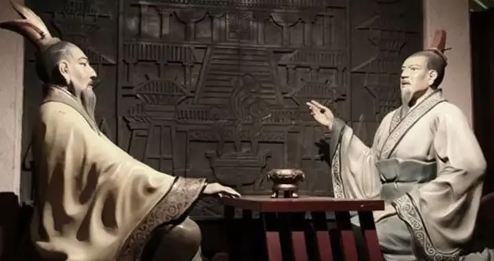 儒家荀子为什么培养出法家的韩非子、李斯？