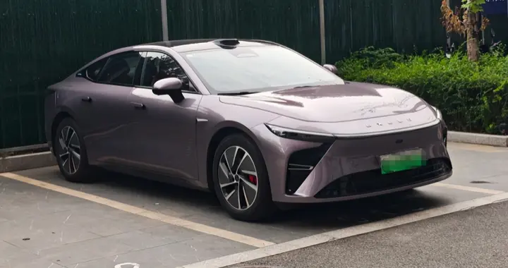 年轻人的第一台增程车：星纪元ES增程与阿维塔06，谁更懂你？