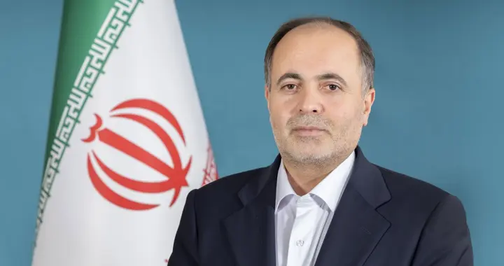 美国四面八方极限封锁，伊朗人民却吃喝不愁：数十年布局奏效了