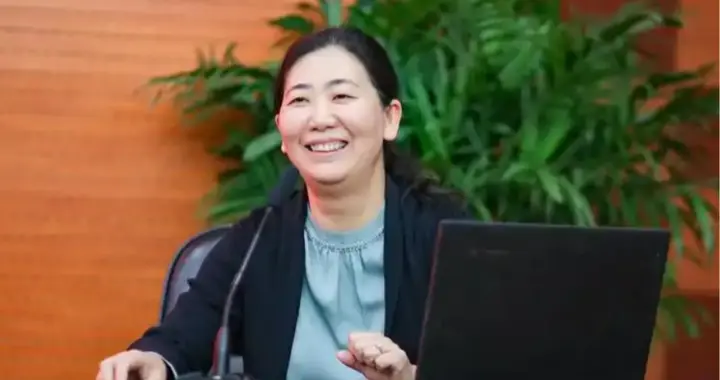 中传校友、新闻学大咖赵丽芳教授，已出任中央民族大学副校长