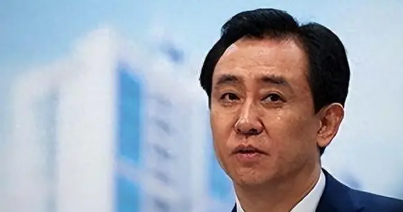当庭认罪！从河南穷小子到中国首富，许家印的泡沫人生碎了