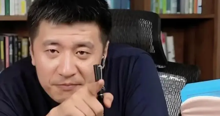 张雪峰房产不在名下，遗产大头由谁继承成谜，1400名员工前途未卜