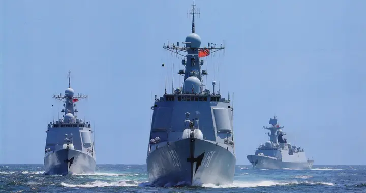 中方多艘军舰出海，美军已经介入，钓鱼岛争端升级，日本海下扩军