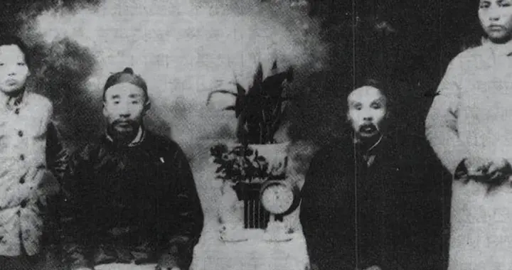 毛新明:毛主席侄孙，40岁才得知身世，痛哭道：我以为自己是孤儿