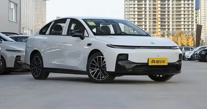 月销破万不是偶然！8.98万起的纯电家轿，凭什么人人都说真香？