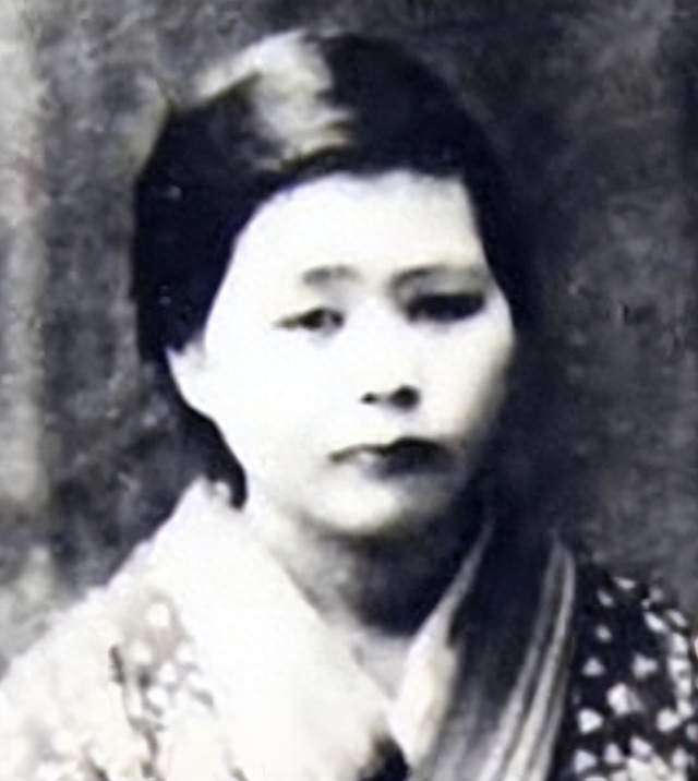 1975年，郭沫若病重，80岁日本妻子去看望他，安娜：他不愿意谈