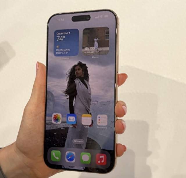 为迎接iPhone17，苹果开启狂暴清仓，iPhone16大跳水！