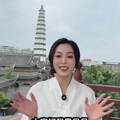 荒野弥漫的草香：呆呆是全网第一个火了之后