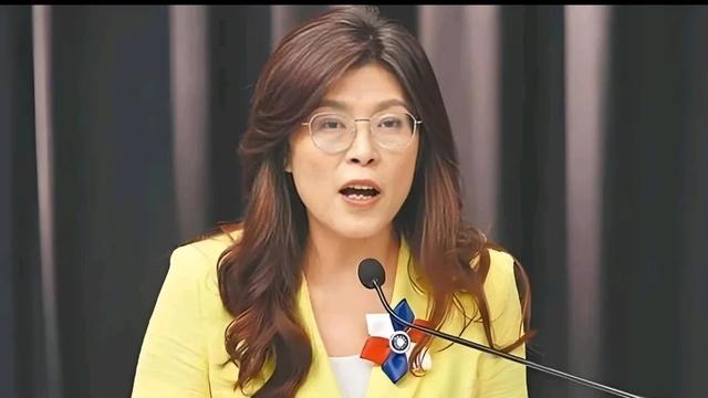 金猫吃娱：郑丽文正面回答和平统一问题了！