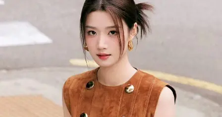 卢昱晓LV大秀绝了！焦糖色套装复古甜酷风，直接美出新高度！