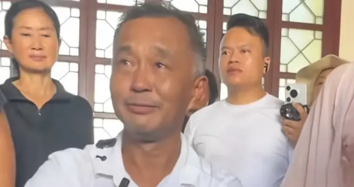 沈巍接受正规媒体采访，有故事，有包袱，有流量，未来可期