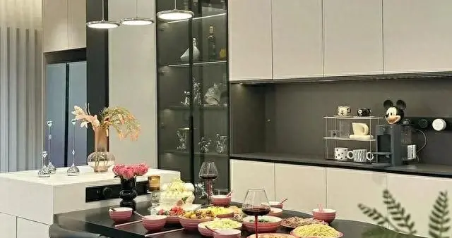 河南郑州一女子晒出169平米新家,真的进去就不想出来,太漂亮了