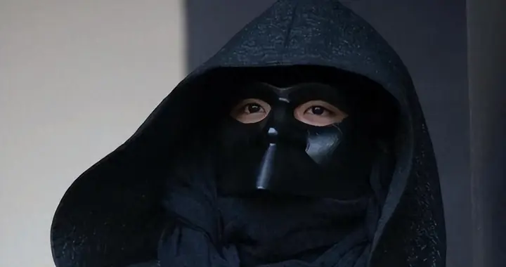 真正的影子富豪，账面1000多亿，却隐身20多年，至今无人知其真容