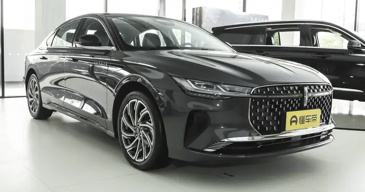 豪华中型轿车对比：捷豹XEL与林肯Z怎么选？