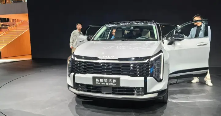 2025广州车展：新款起亚狮铂拓界，提供1.5T/2.0T动力